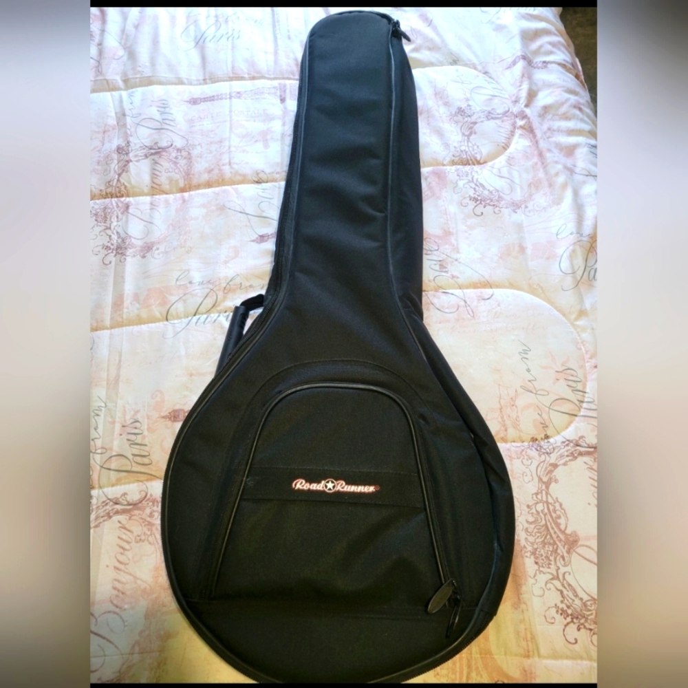 Road runner guitar case